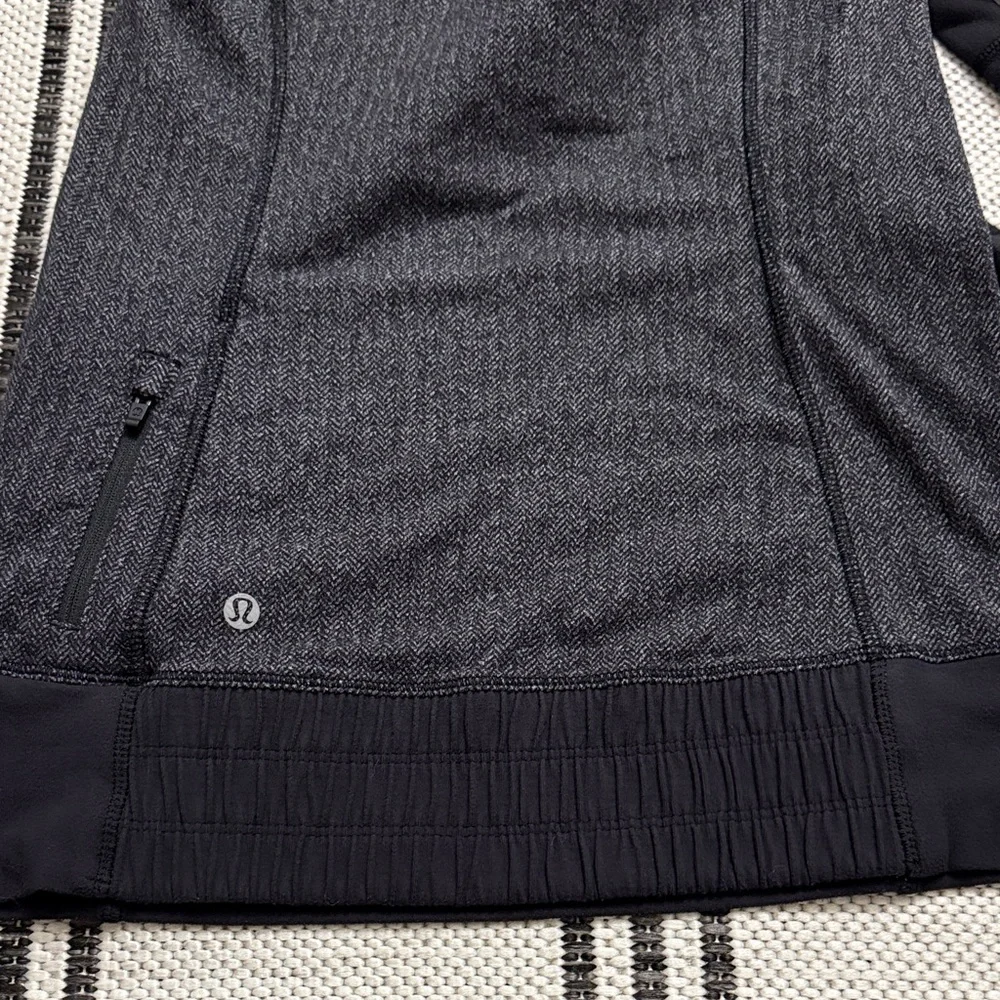Lululemon Hooded Long Sleeve - Picture 4 of 4